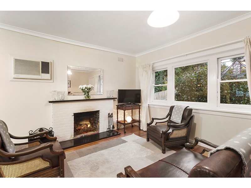 20 Winton Street, Burwood VIC 3125