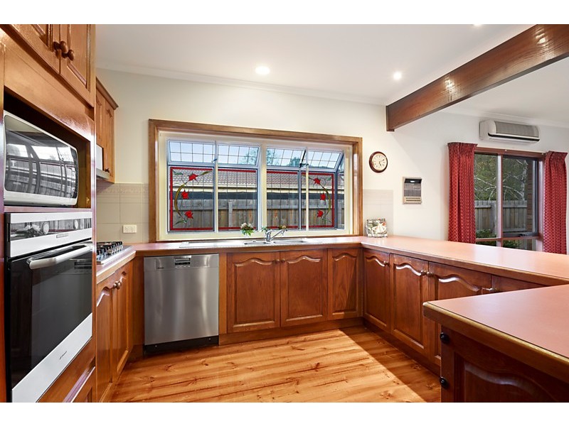 45 Severn Crescent, Rowville VIC 3178