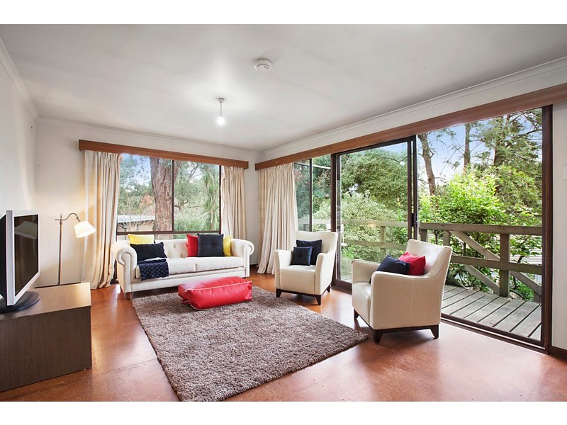 10 Dudley Street, Mitcham VIC 3132