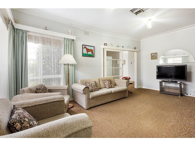 48 Caroline Crescent, Blackburn North VIC 3130