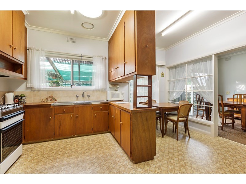 48 Caroline Crescent, Blackburn North VIC 3130