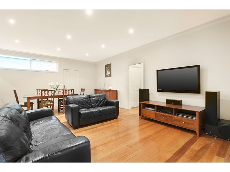 4 Luke Avenue, Blackburn VIC 3130