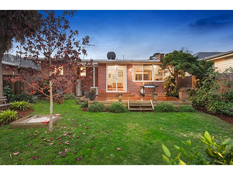 6 Oleanda Crescent, Nunawading VIC 3131