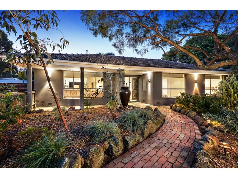 9 Tara Avenue, Blackburn VIC 3130