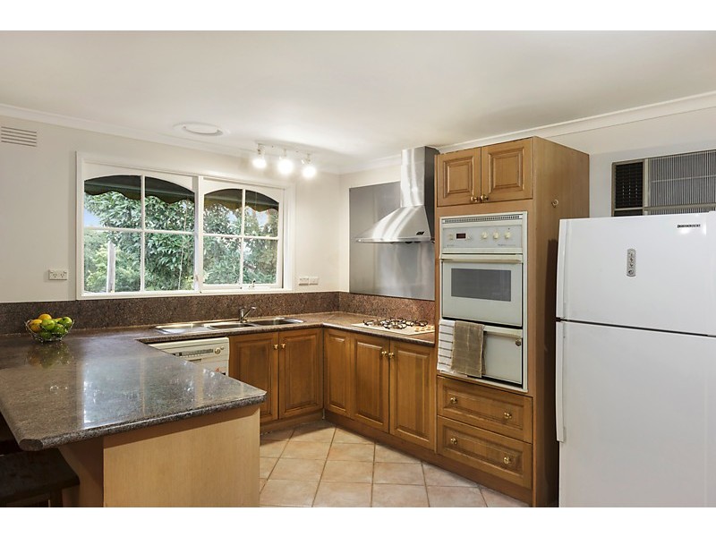 41 Edgerton Road, Mitcham VIC 3132