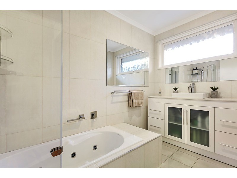 41 Edgerton Road, Mitcham VIC 3132