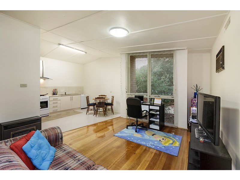 43 Holland Road, Blackburn South VIC 3130