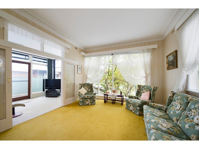 14 Stanley Grove, Blackburn VIC 3130