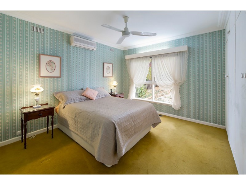 14 Stanley Grove, Blackburn VIC 3130