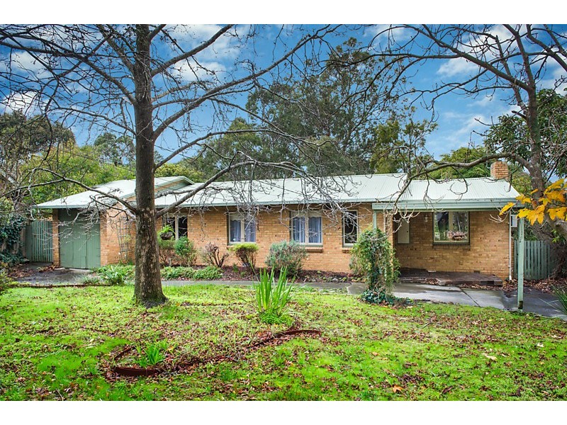 11 Irvine Street, Mitcham VIC 3132