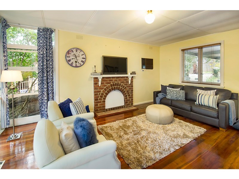 11 Irvine Street, Mitcham VIC 3132