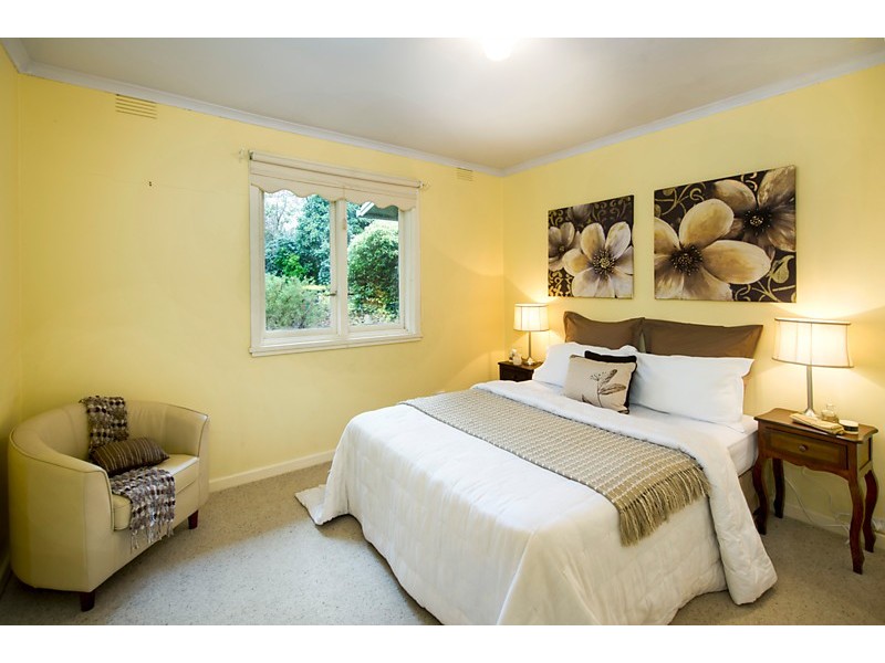 11 Irvine Street, Mitcham VIC 3132