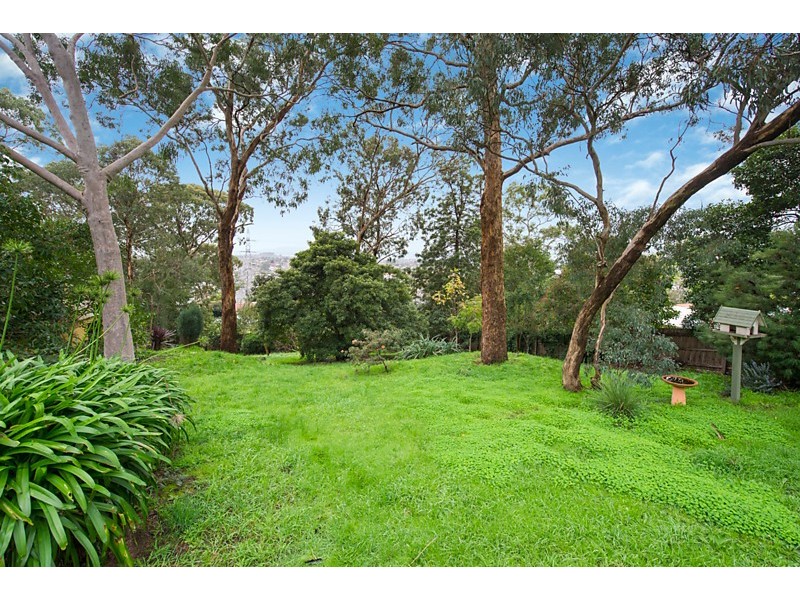 11 Irvine Street, Mitcham VIC 3132