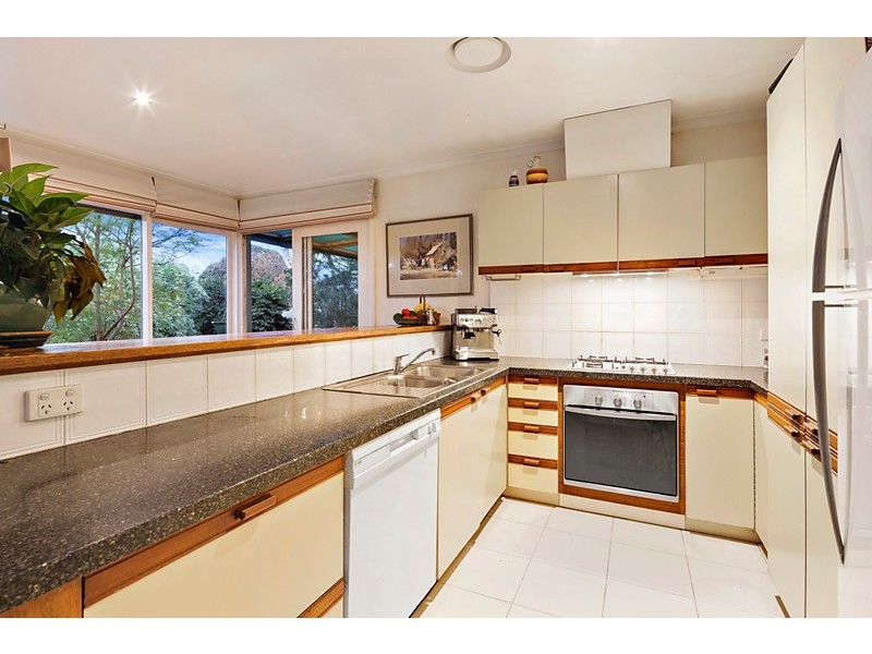30 Driftwood Drive, Glen Waverley VIC 3150