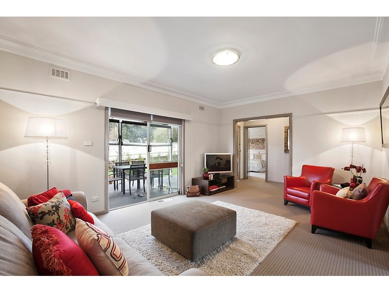 1/8 Barker Street, Blackburn South VIC 3130