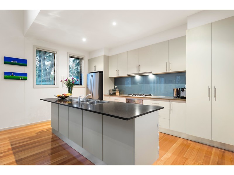 3/63 Lucknow Street, Mitcham VIC 3132