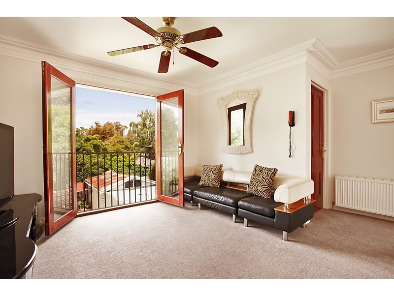 88 Whitehorse Road, Blackburn VIC 3130