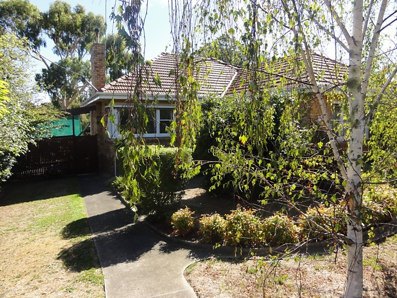 22 Cairo Road, Mont Albert North VIC 3129