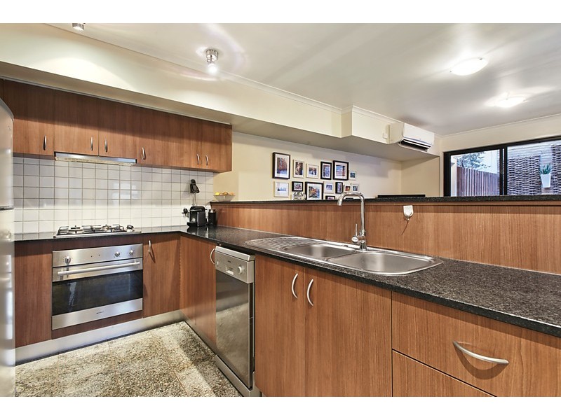 17/75 Tram Road, Doncaster VIC 3108