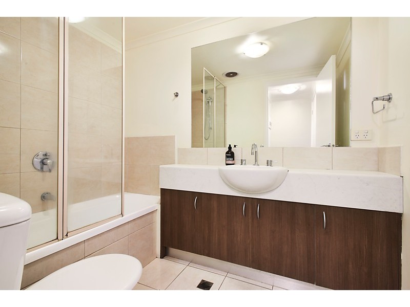 17/75 Tram Road, Doncaster VIC 3108