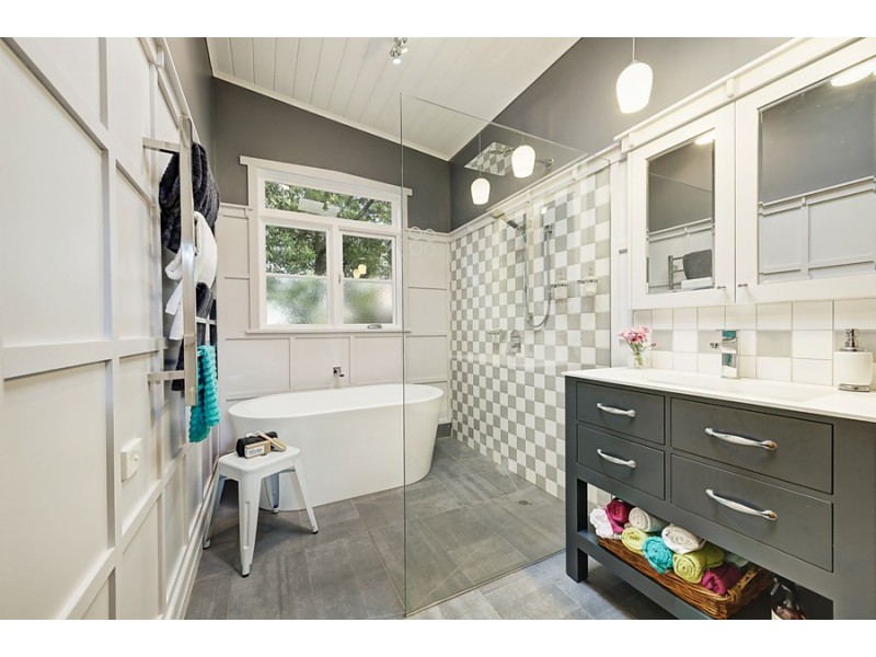 36 Myrtle Grove, Blackburn VIC 3130
