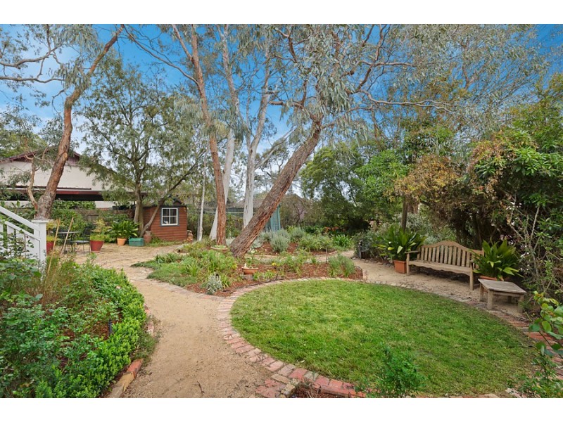 36 Myrtle Grove, Blackburn VIC 3130
