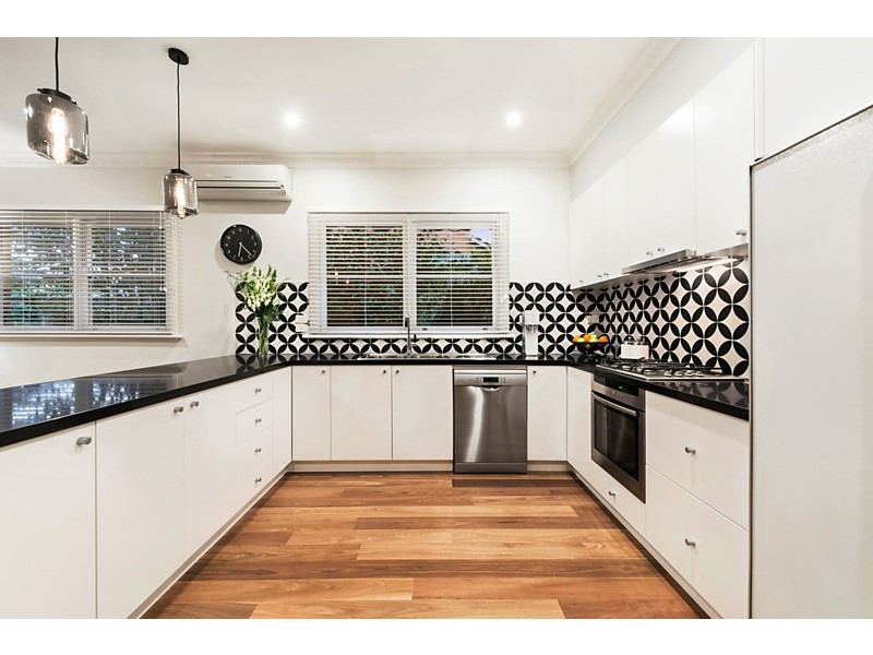 52 Owen Street, Mitcham VIC 3132