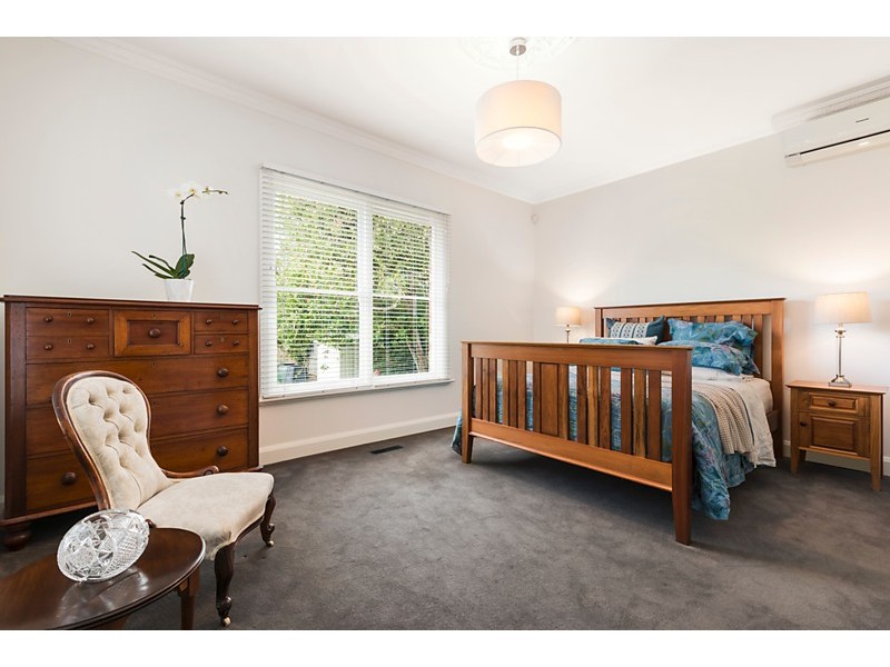 52 Owen Street, Mitcham VIC 3132