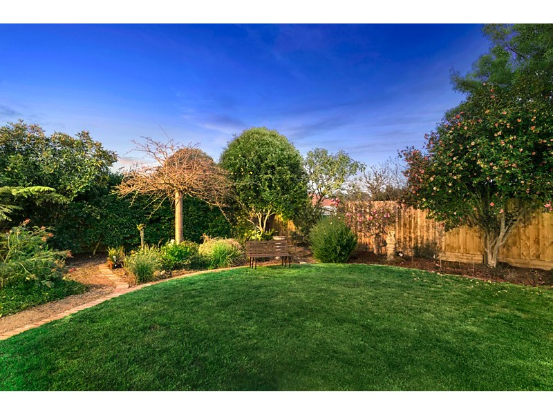 52 Owen Street, Mitcham VIC 3132