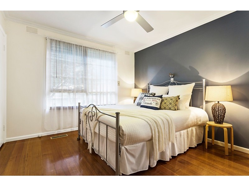 1/5 Renown Street, Burwood VIC 3125