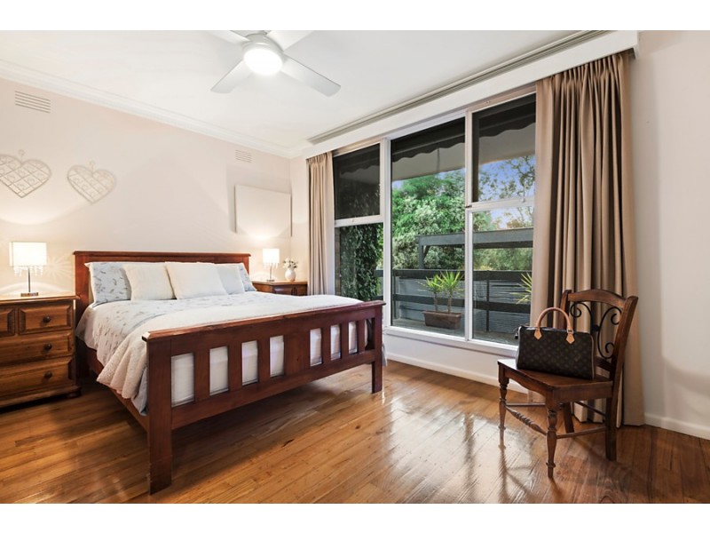 1/5 Linlithgow Street, Mitcham VIC 3132