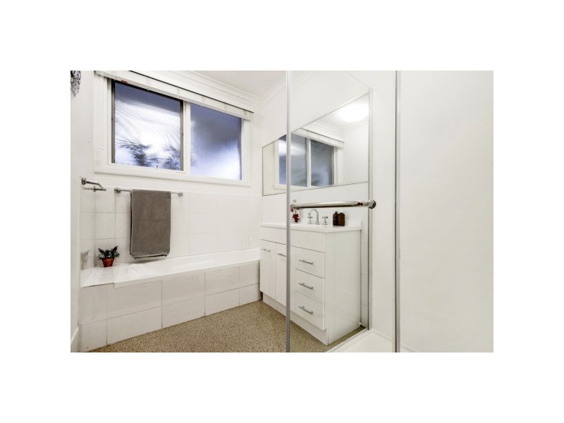 1/5 Linlithgow Street, Mitcham VIC 3132