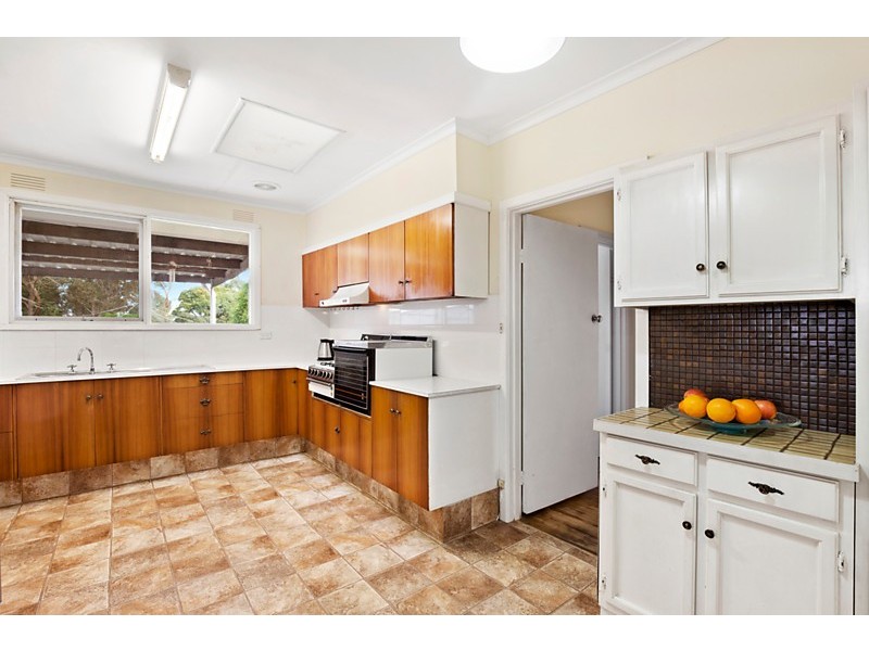 16 Sandgate Road, Blackburn South VIC 3130