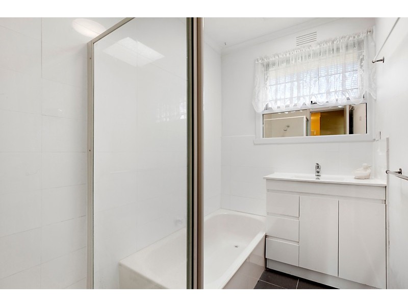 16 Sandgate Road, Blackburn South VIC 3130