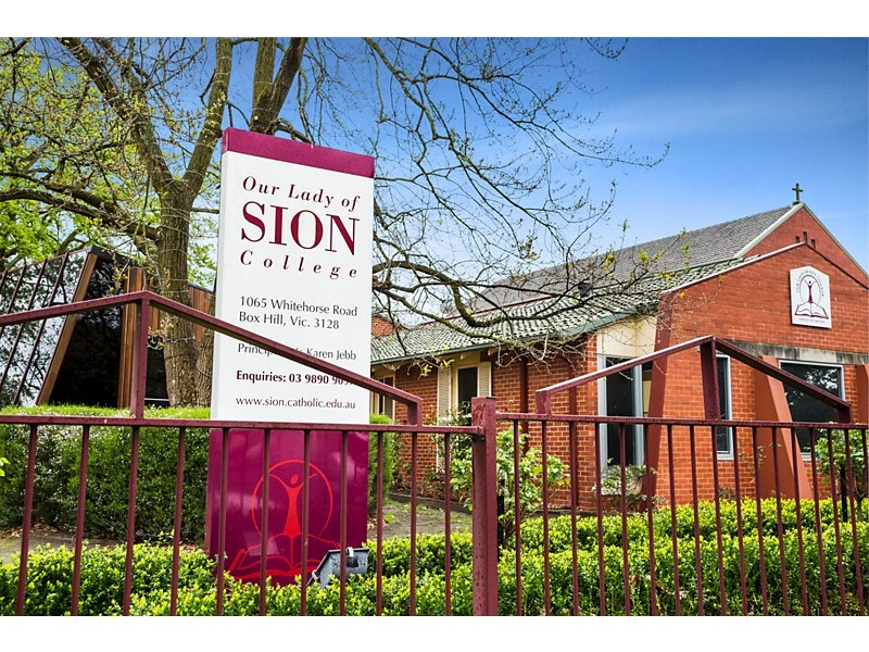 10/1082-1086 Whitehorse Road, Box Hill VIC 3128