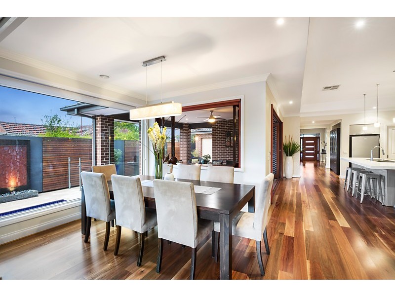 14 Orchard Grove, Blackburn South VIC 3130