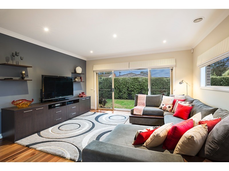 14 Orchard Grove, Blackburn South VIC 3130