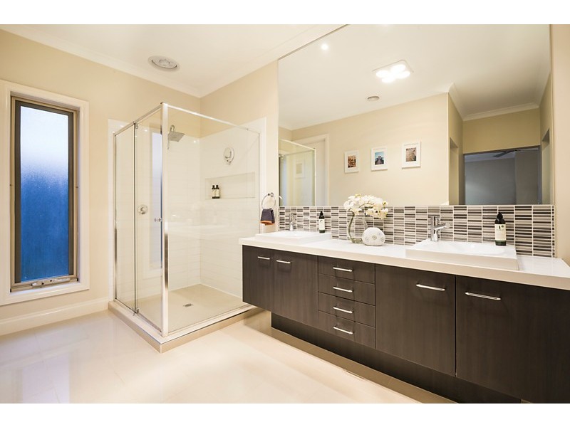 14 Orchard Grove, Blackburn South VIC 3130