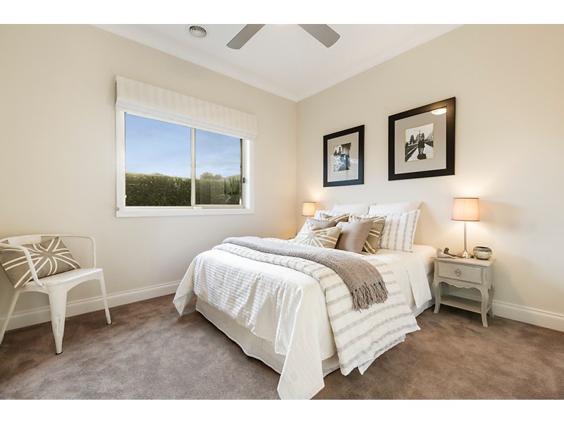 14 Orchard Grove, Blackburn South VIC 3130