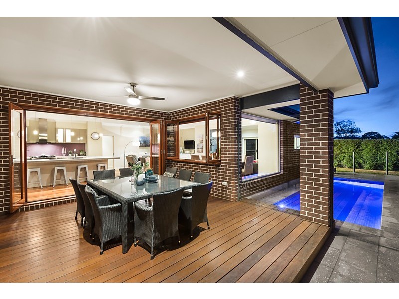 14 Orchard Grove, Blackburn South VIC 3130