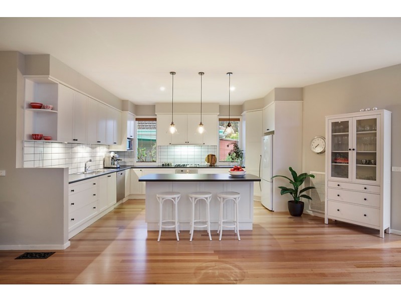 5 Colebrook Avenue, Mount Waverley VIC 3149