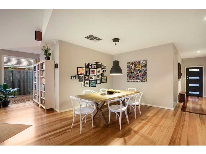 5 Colebrook Avenue, Mount Waverley VIC 3149