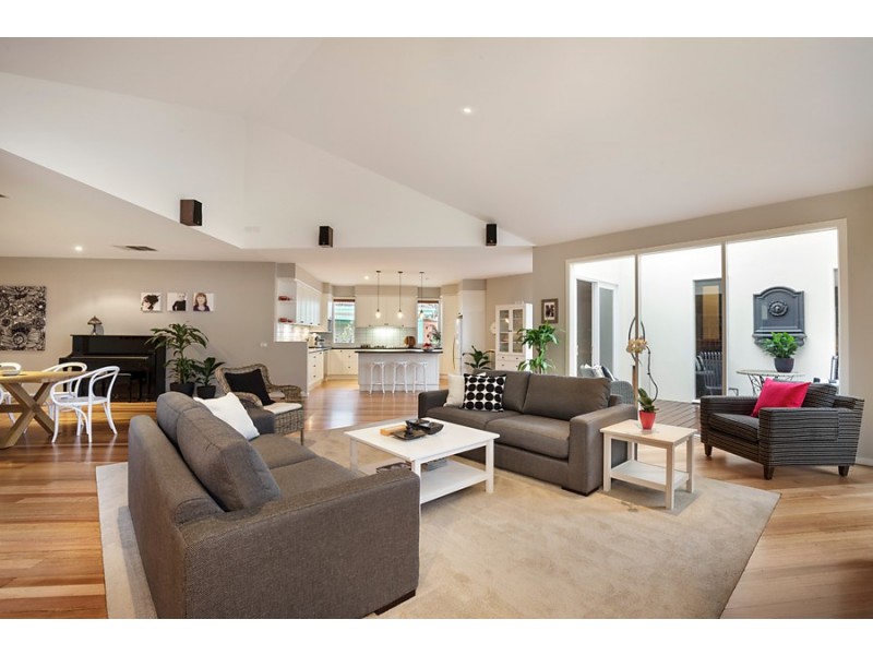 5 Colebrook Avenue, Mount Waverley VIC 3149