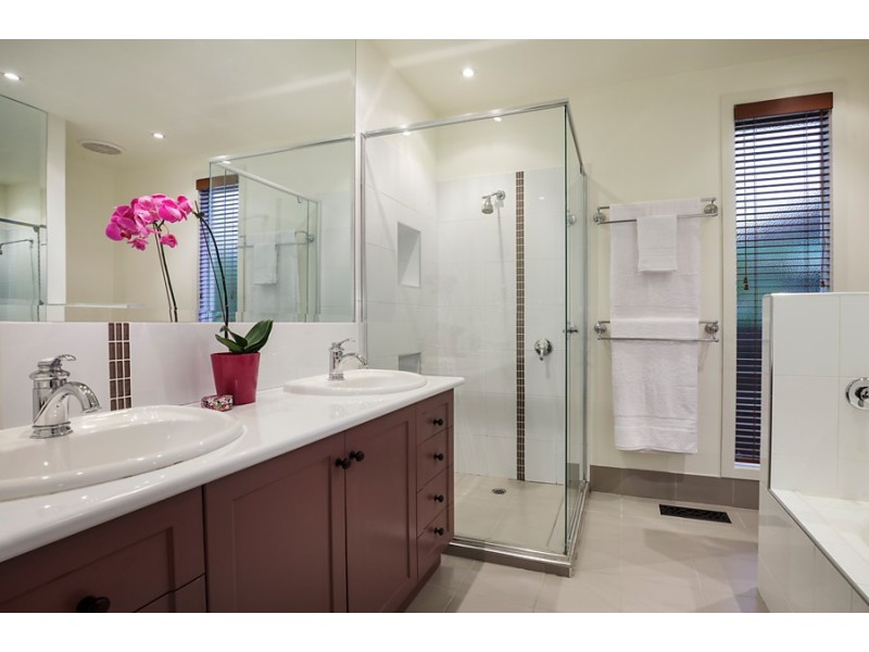 5 Colebrook Avenue, Mount Waverley VIC 3149