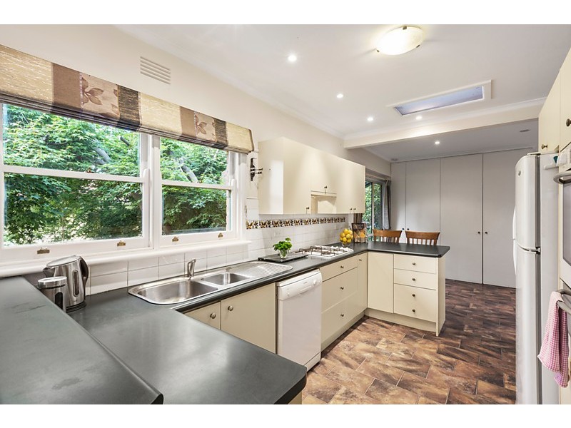 13 Norfolk Street, Blackburn North VIC 3130