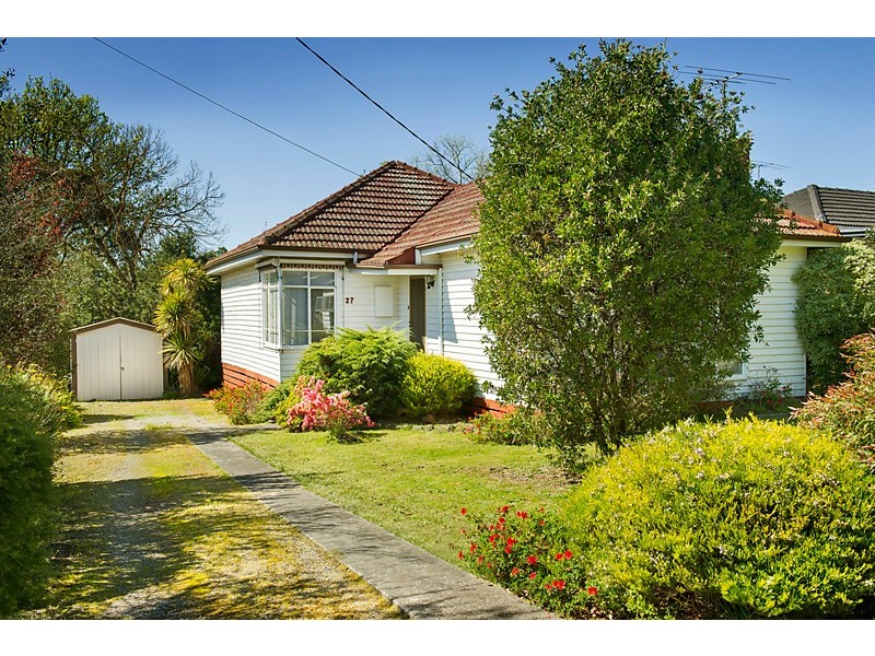 27 Lawrence Street, Blackburn South VIC 3130