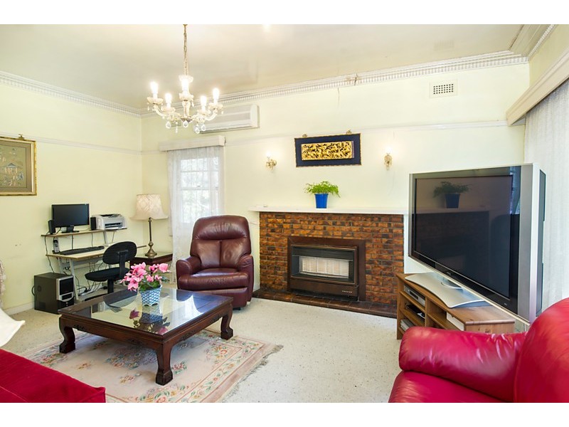 16 Albion Road, Box Hill VIC 3128