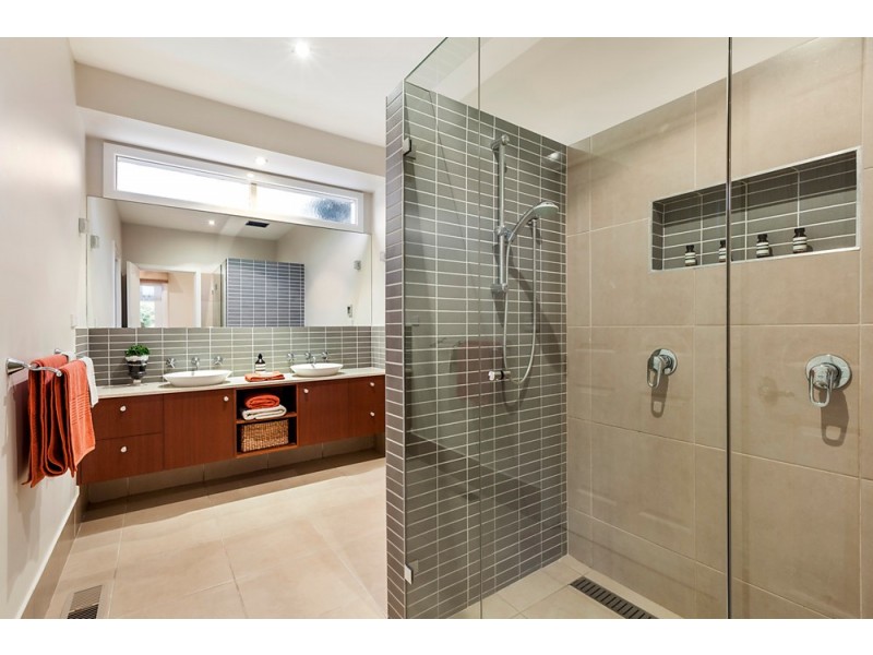 14 Duckham Street, Blackburn VIC 3130