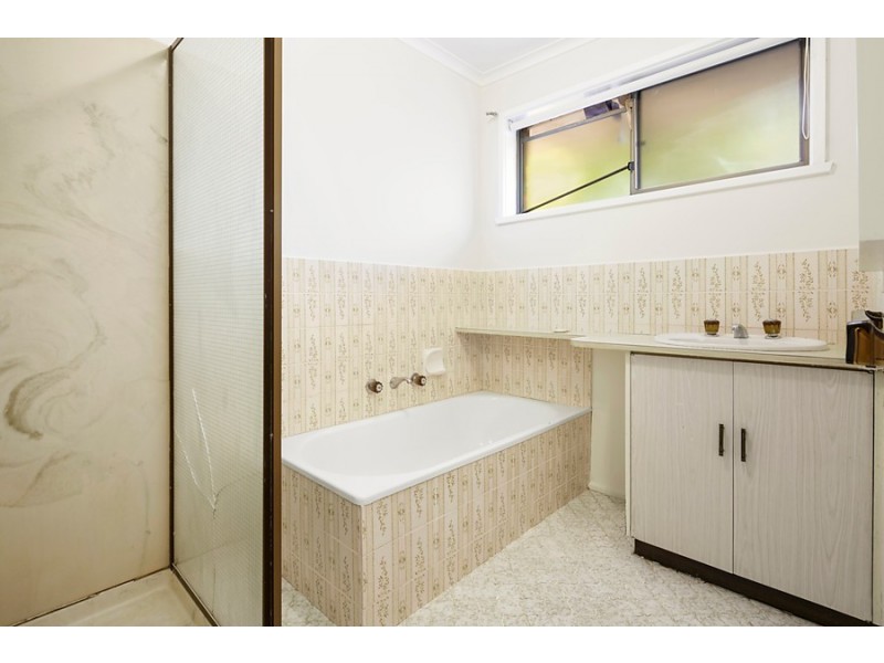 32 Crimson Avenue, Blackburn South VIC 3130