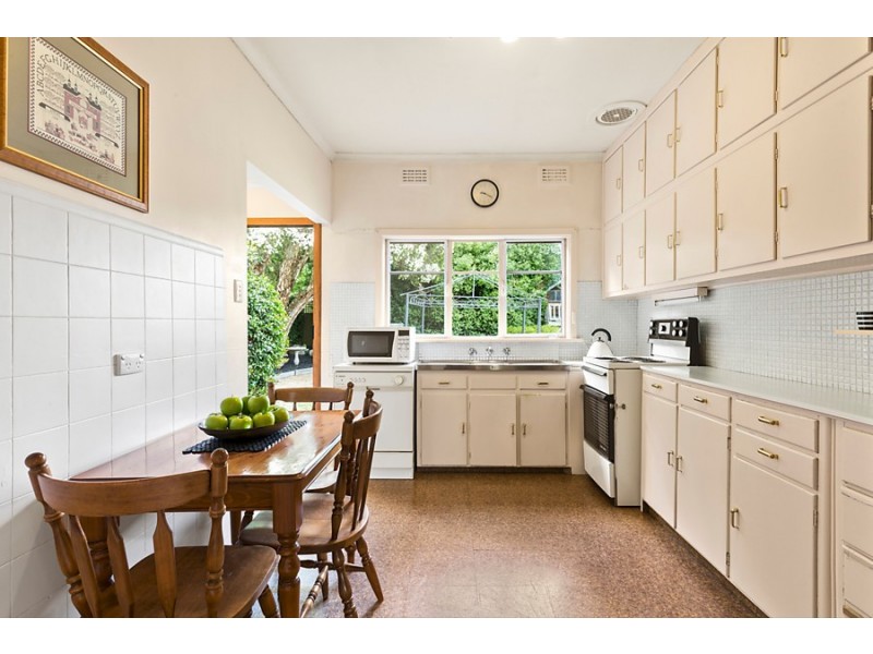 8 Martin Street, Box Hill North VIC 3129